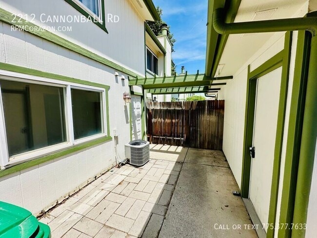 Building Photo - 2212 Cannonball Rd