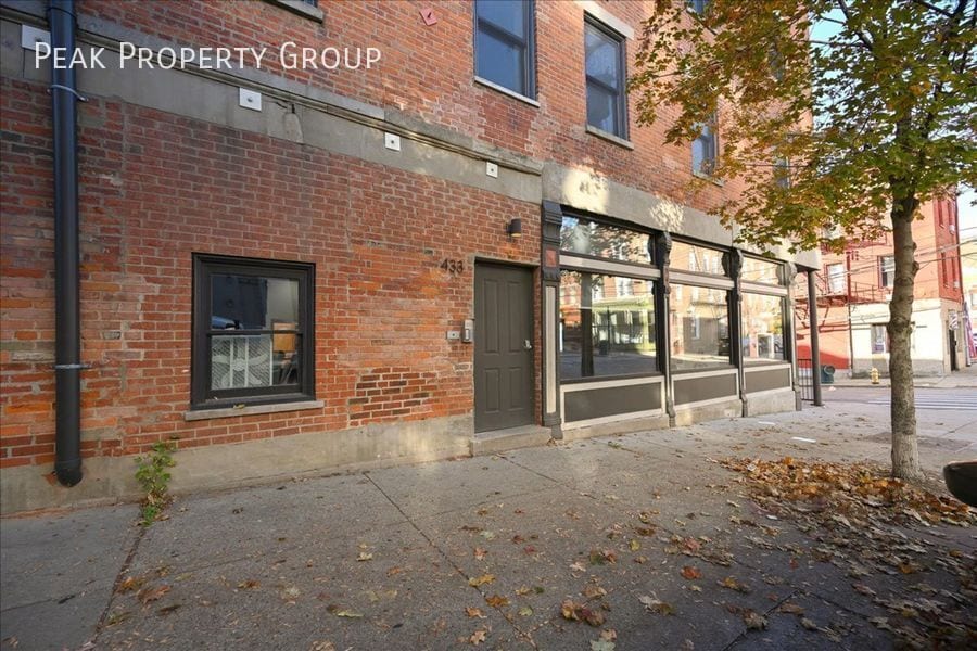 Foto principal - 433 E 13th St