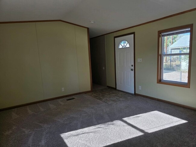 Building Photo - 4894 Eisenhower St