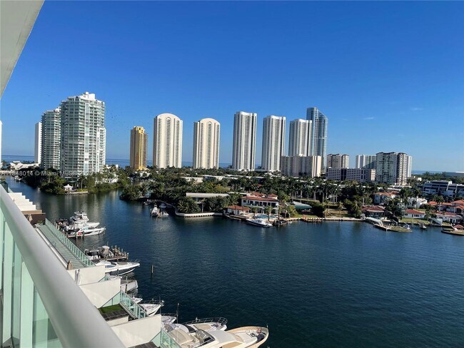 Foto del edificio - 400 Sunny Isles Blvd
