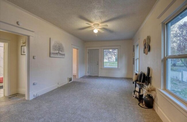 Foto del edificio - 3907 N Whitehouse St