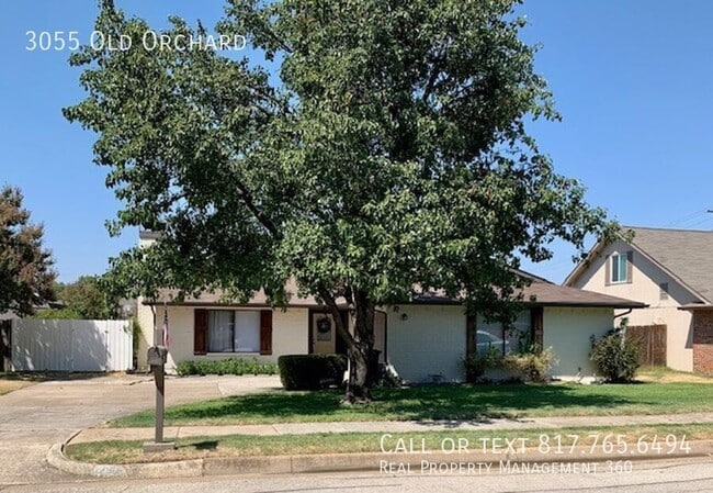 Photo - 3055 Old Orchard Ln House