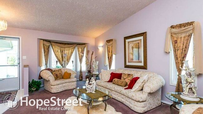 Foto del edificio - 4 bedroom in Edmonton AB