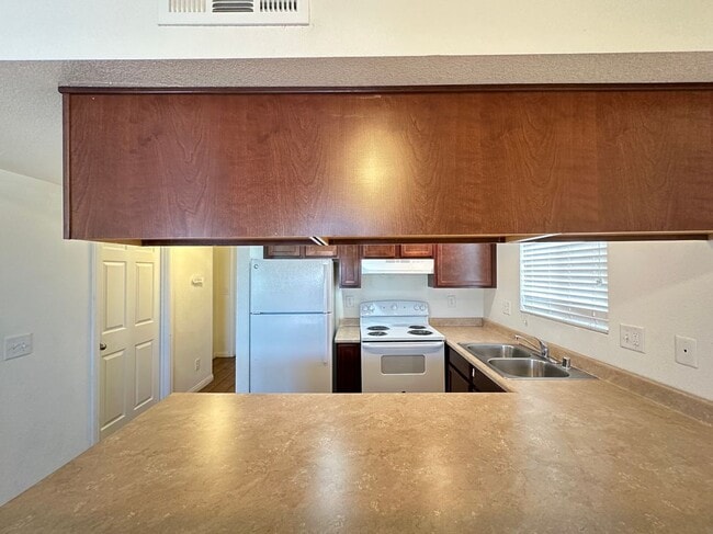 Building Photo - 6241 Bellota Dr