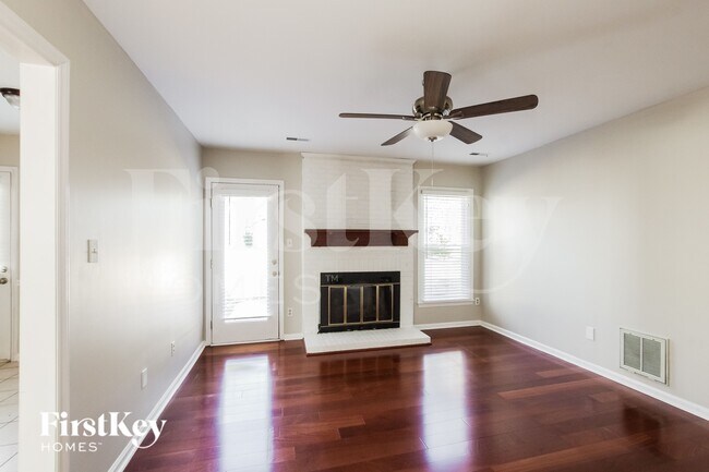 Foto del edificio - 11701 Charnwood Ct