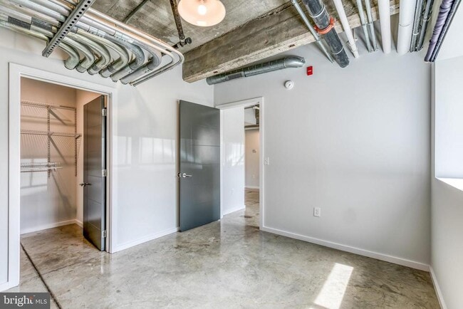 Foto del edificio - 4800 Brown St