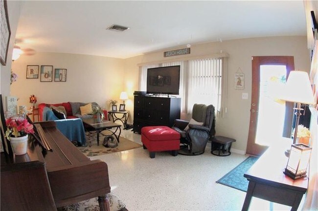 Foto del edificio - 5671 Lime Way
