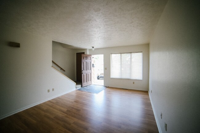 Building Photo - 1200 W Campus Dr