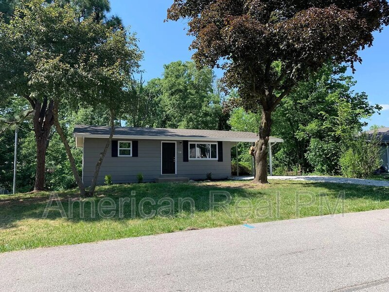 Primary Photo - 201 Oakborough Dr