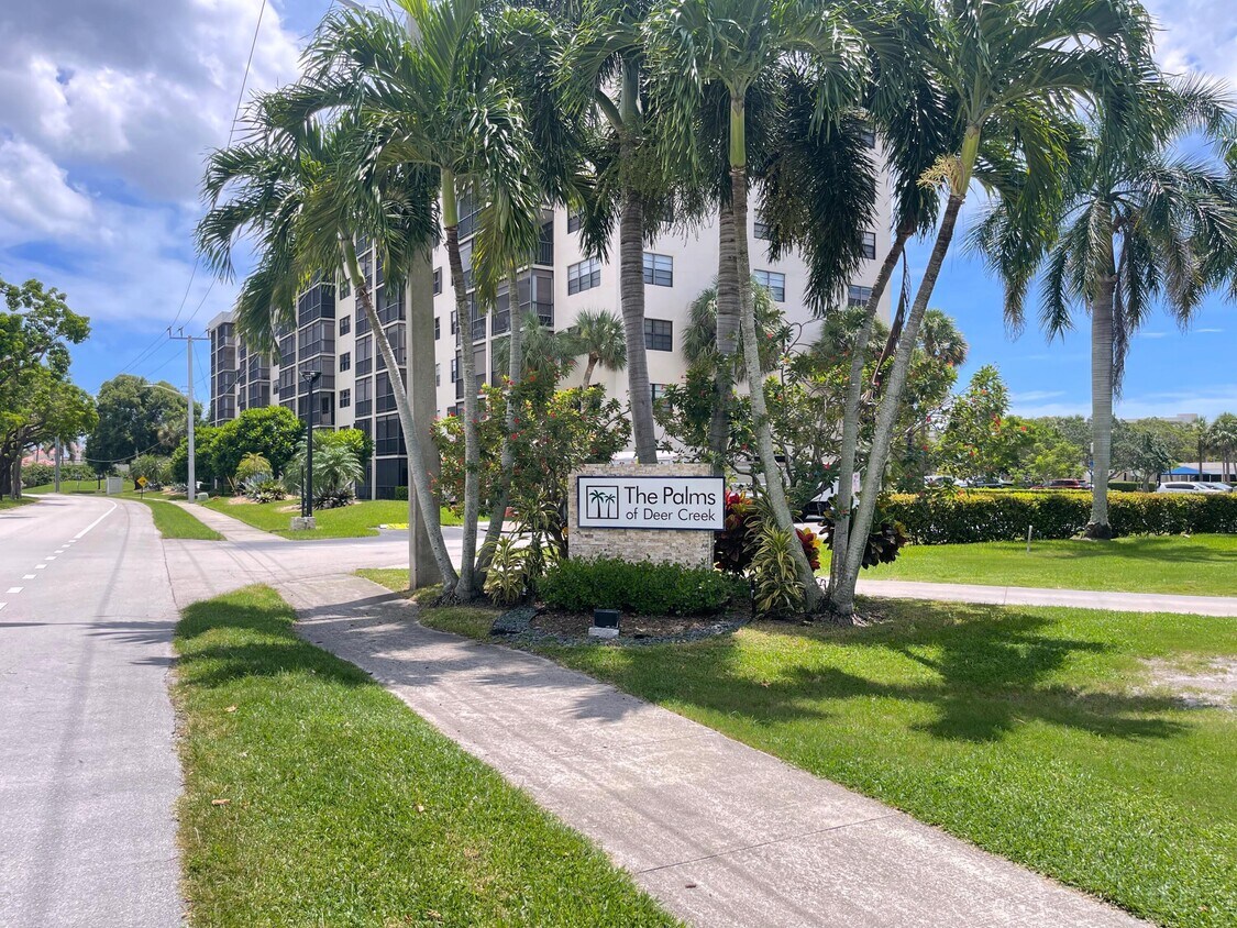 2460 DC Country Club Boulevard Unit 205A, Deerfield Beach, FL 33442