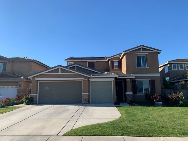 Building Photo - Coming Soon! 4 Bedroom / 3 Bathroom Home i...