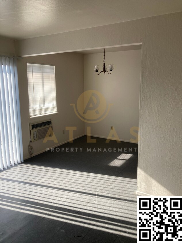 Foto principal - 100 E Oak St