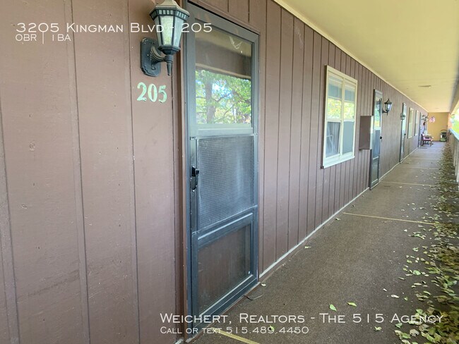 Building Photo - 3205 Kingman Blvd