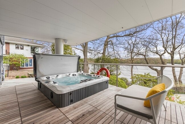 Building Photo - 37 Beverly Rd