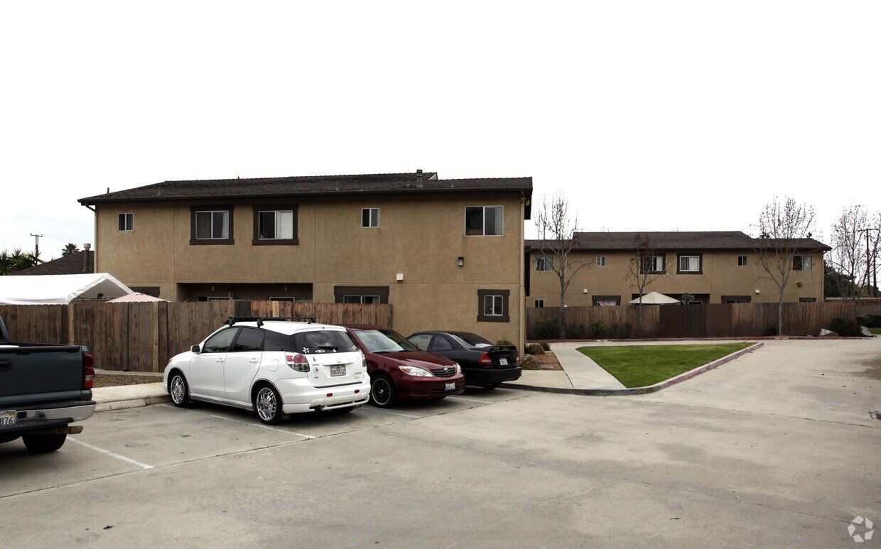 Foto del edificio - 2615-2665 Genesee Ave