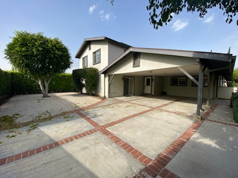 Primary Photo - 8836 Oneida Ave