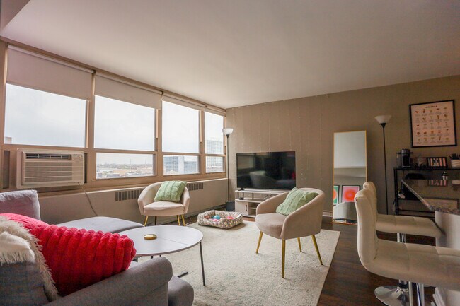 Foto del edificio - 3950 N Lake Shore Dr