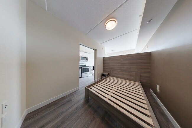 Building Photo - 257 Hemlock St
