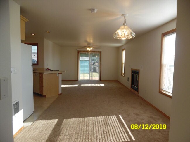 Foto del edificio - 473-475 SE Excel St