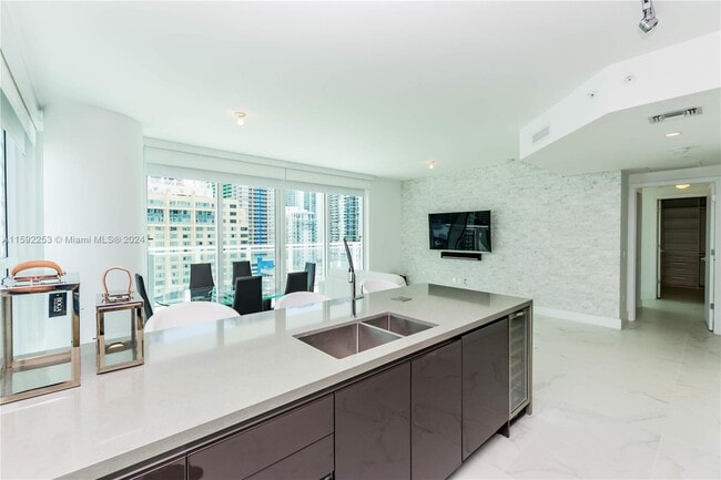 Building Photo - 1080 Brickell Ave