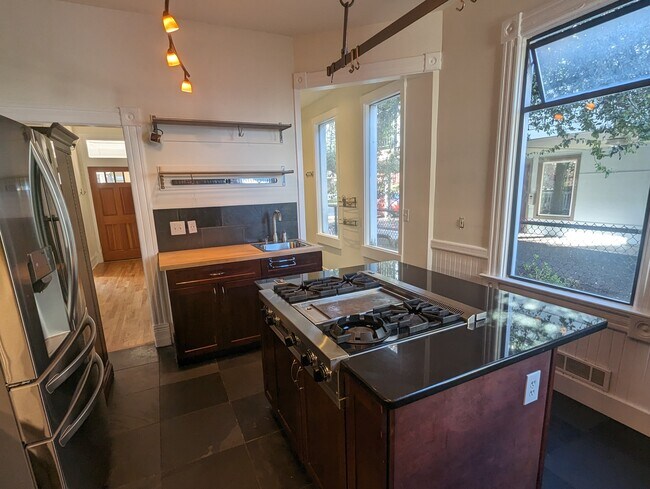 Kitchen - 1528 18th Avenue