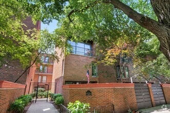 Building Photo - 425 W Grant Pl