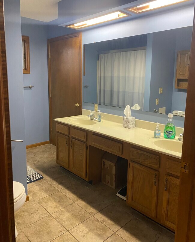 Foto del edificio - 689 Apple Blossom Ln