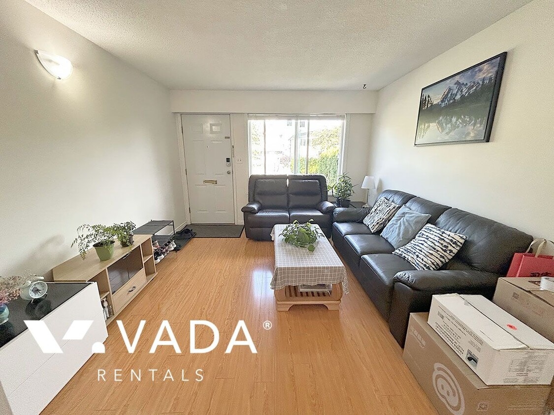 Primary Photo - 3 Bedroom Lower Level Rental Home 8413B Os...