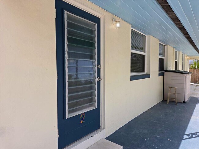 Foto del edificio - 6931 Hibiscus Ave S