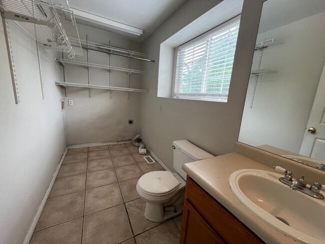 Photo - 3 Bedrooms 2.5 Bedroom Townhome in Quail R...