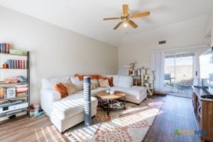 Building Photo - 2903 Lantana Dr