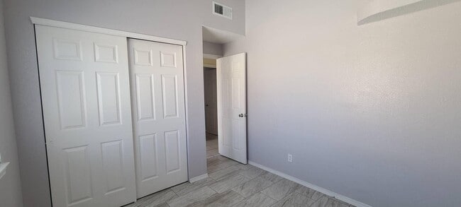 Building Photo - 10373 Valle del Mar Dr