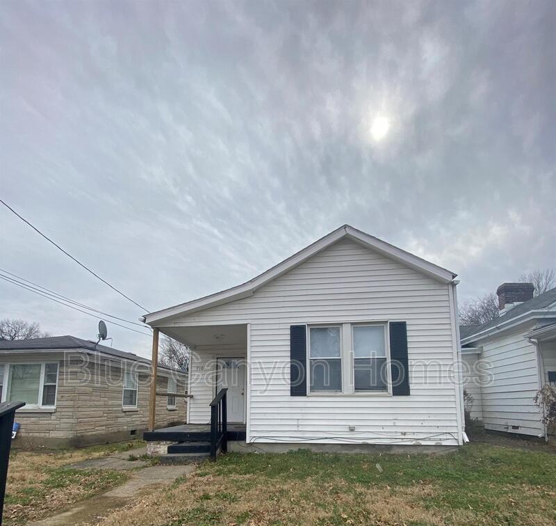 Primary Photo - 710 Camden Ave