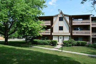 Building Photo - 19 Parkside Ct