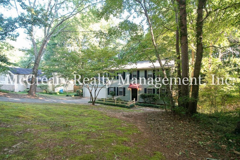 Primary Photo - 3301 Creek Hollow Dr