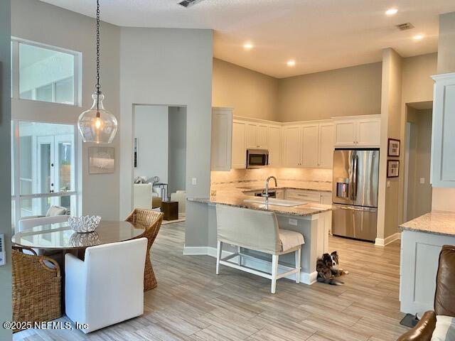 Foto del edificio - 341 S Mill View Way