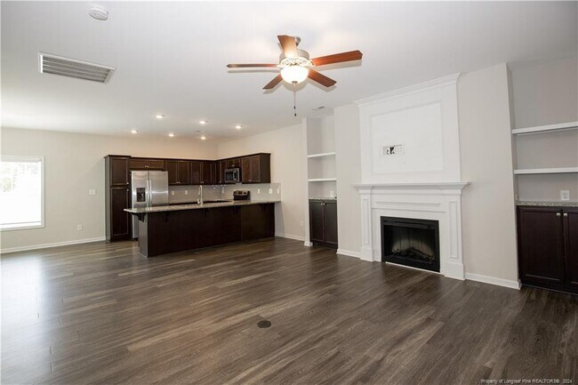 Building Photo - 3004 Blockade Runner Dr