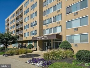 Building Photo - 449 Hamilton St