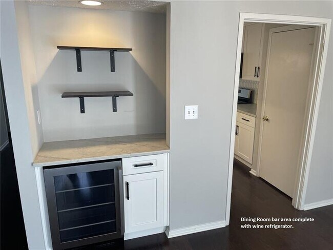 Building Photo - 6802 Glenridge Dr