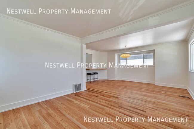 Building Photo - 431 Milton Ave