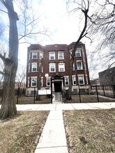 Building Photo - 5909 S Calumet Ave