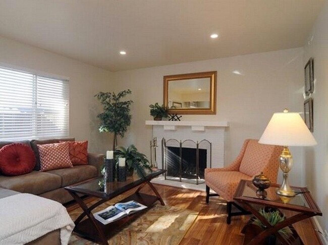 Foto del edificio - 415 Pinehurst Ave