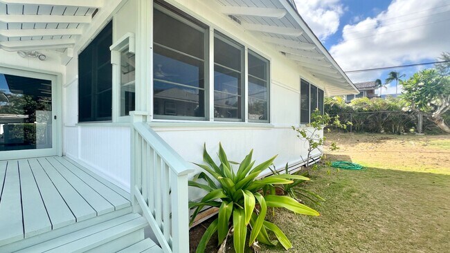 Foto del edificio - AVAILABLE NOW! PARTIALLY RENOVATED 2 BEDRO...