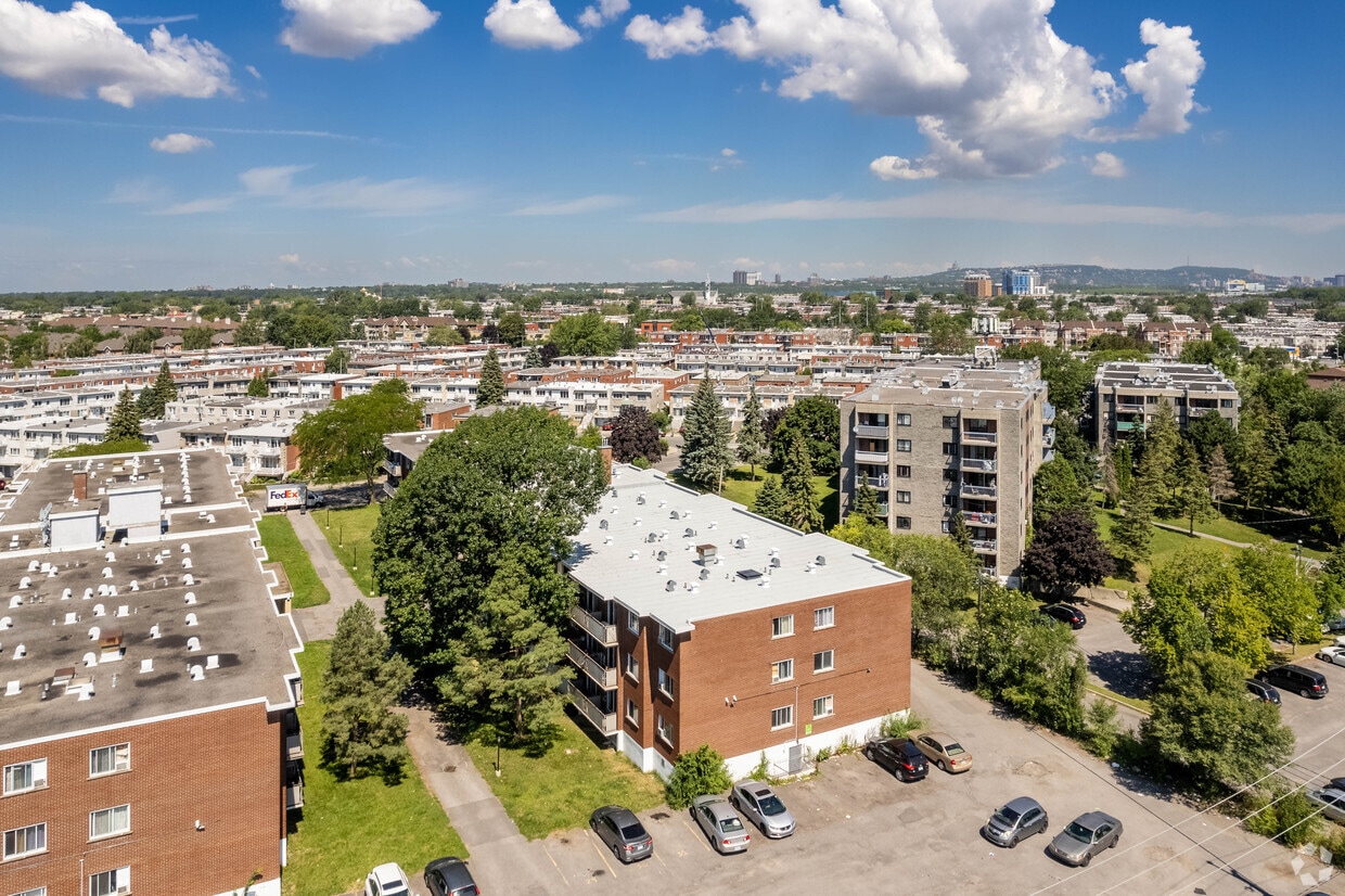 Photo aérienne - 8530-8530 Rue Jean-Brillon