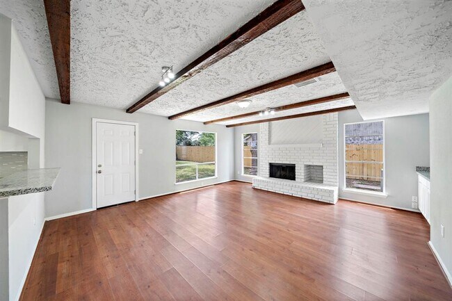 Building Photo - 15719 Timber Rock Dr