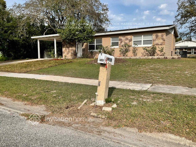 Building Photo - 2401 Driftwood Dr