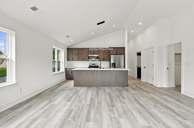 Foto del edificio - 226 E Brown St