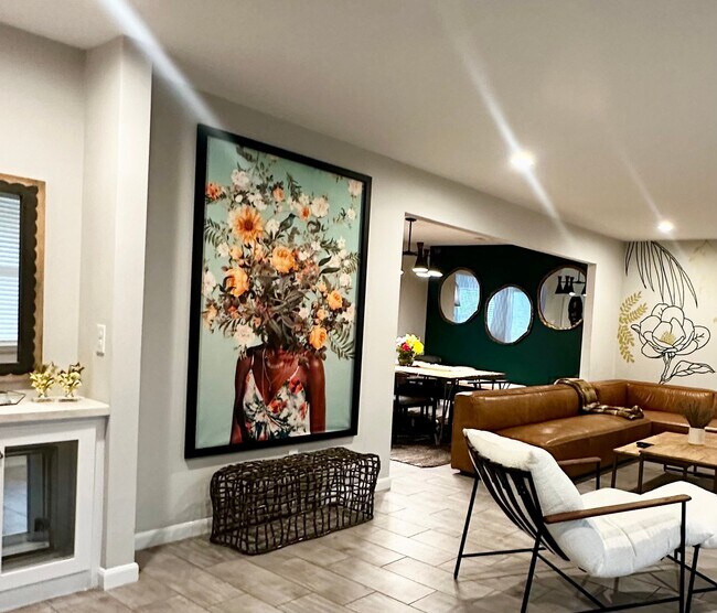 Foto del edificio - 4418 Charleston St