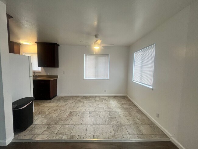 Foto del edificio - Gower Properties - 046-3