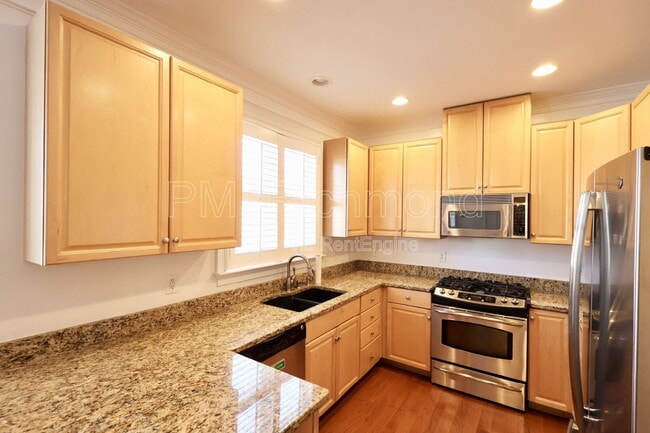 Foto del edificio - 728 S Pine St